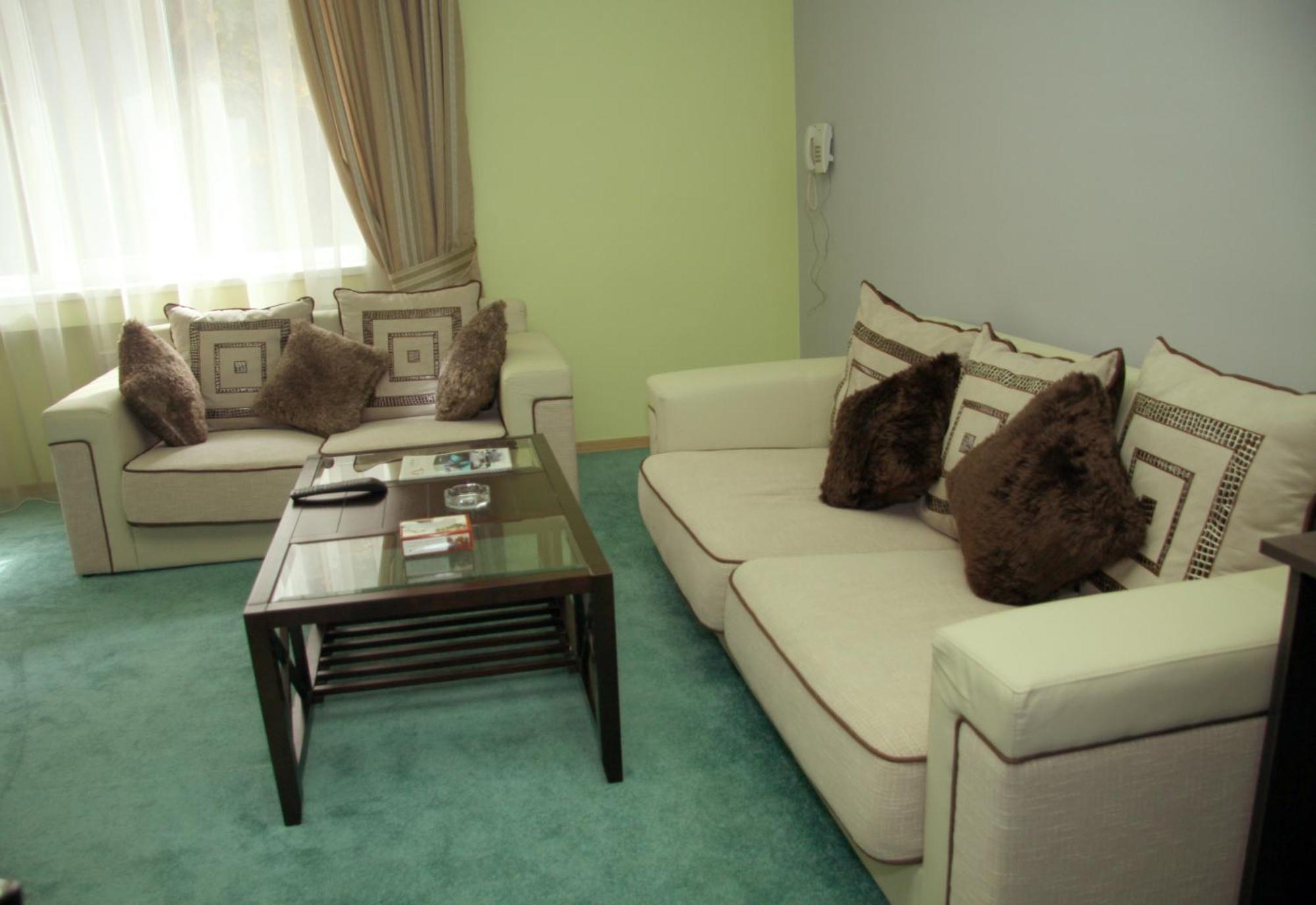 Greenwood Hotel 딜리잔 외부 사진