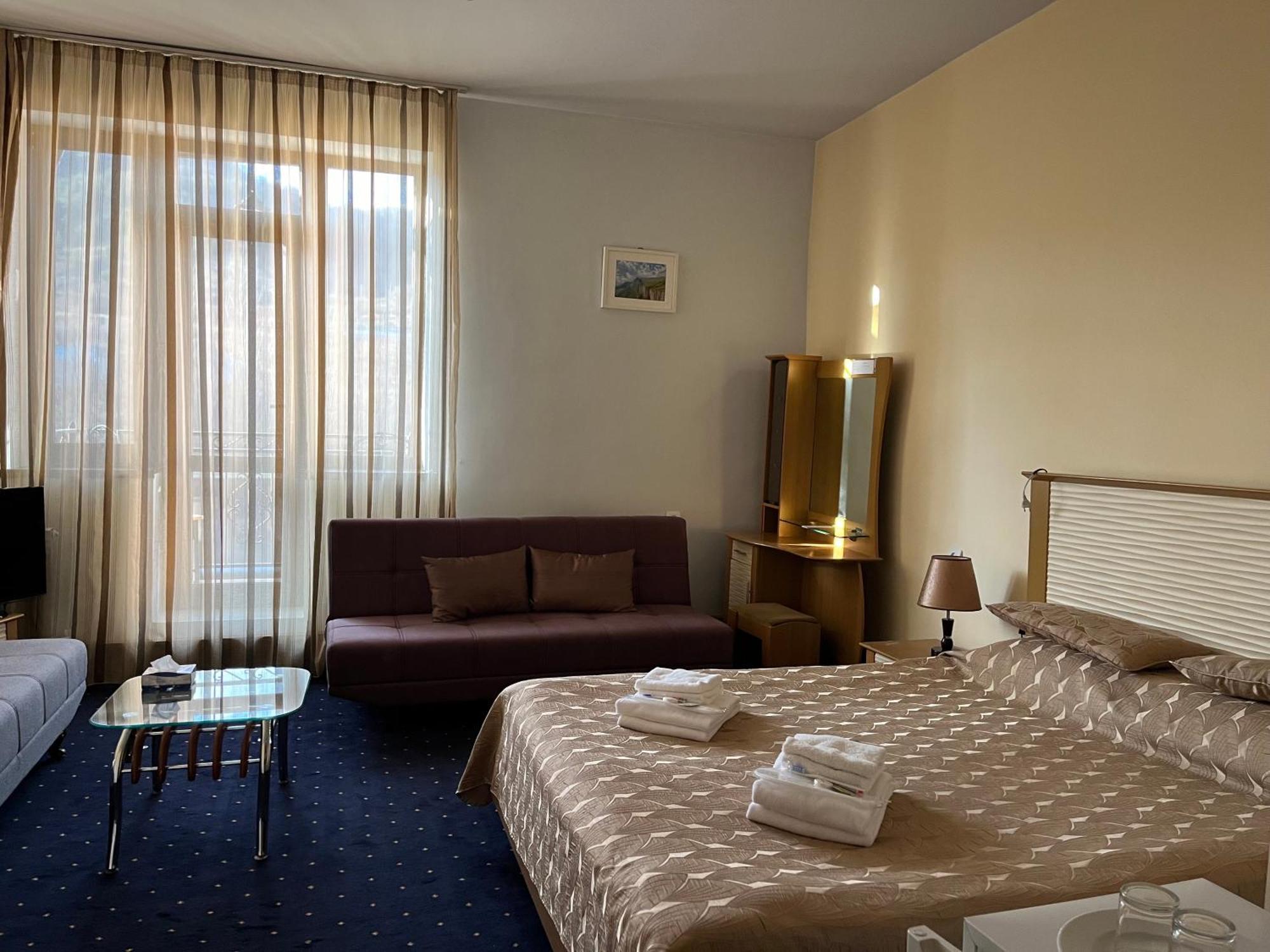 Greenwood Hotel 딜리잔 외부 사진