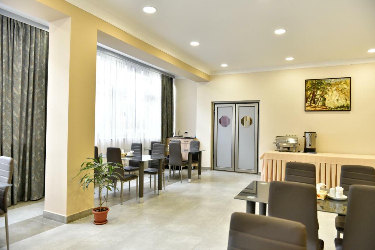 Greenwood Hotel 딜리잔 외부 사진